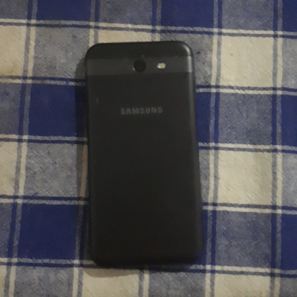 Cellphone - Picture 2 of 2